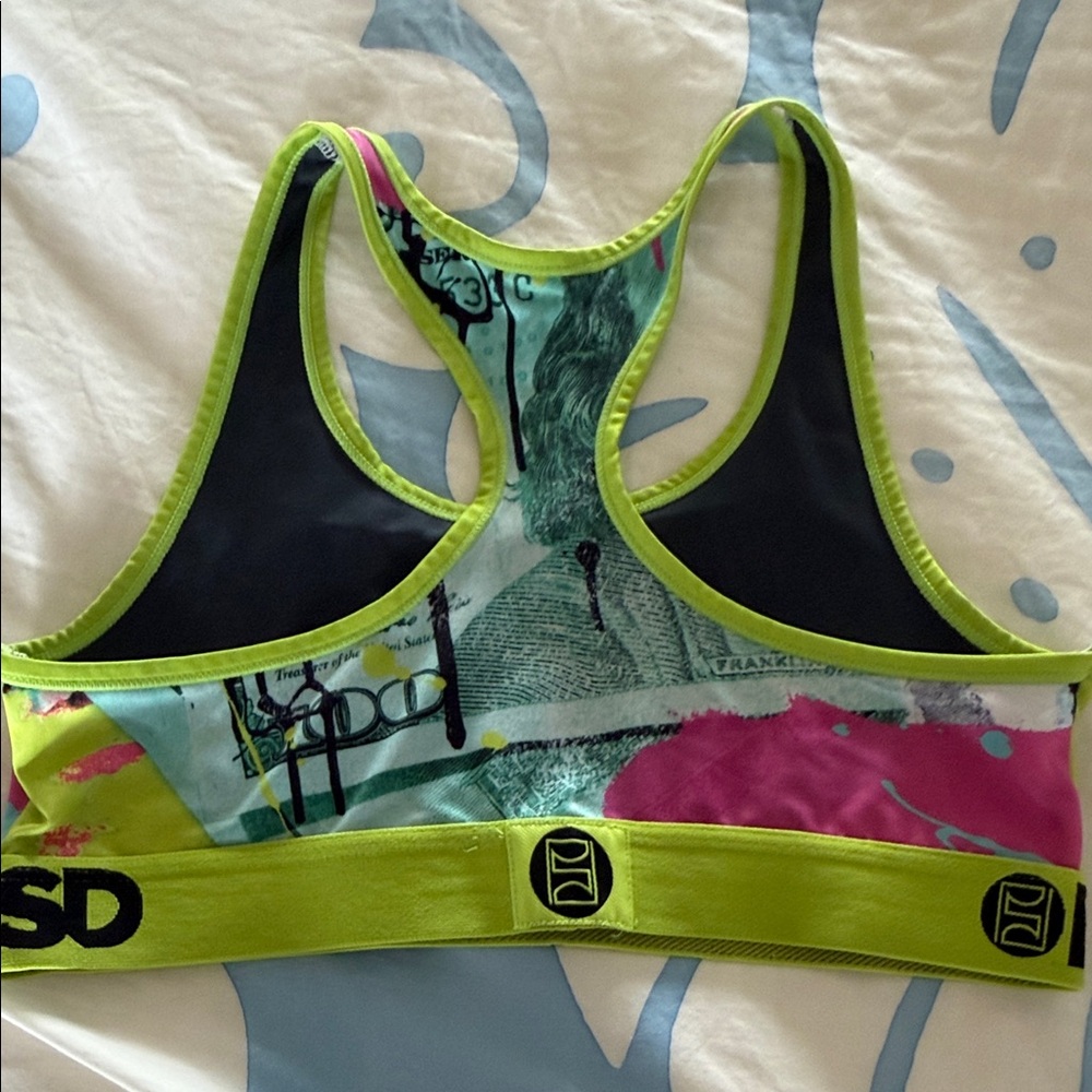 PSD Sports Bra 💴 💰 🎄 - Picture 3 of 4